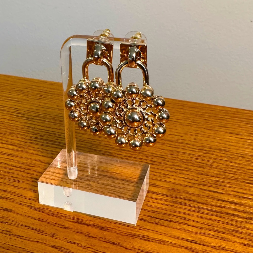 Gold earrings
